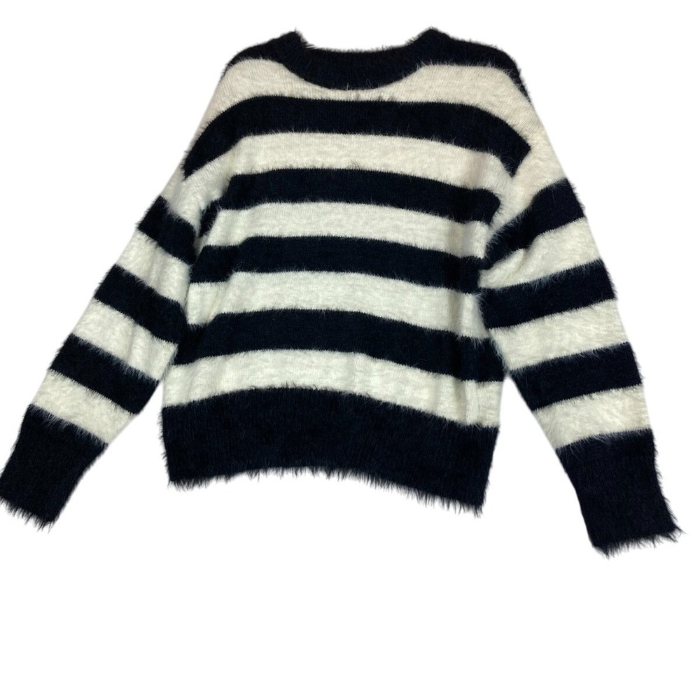 A NEW DAY WOMEN SIZE MEDIUM STRIPED LONG SLEEVE FUZZY SWEATER BLACK WHITE